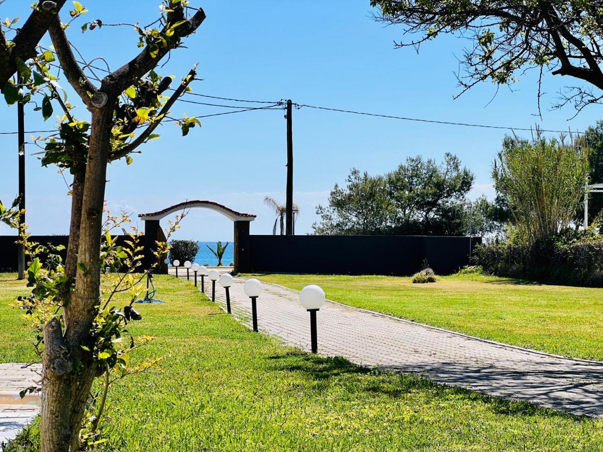 Gazonia Family Estate Hotel Skala  Екстериор снимка